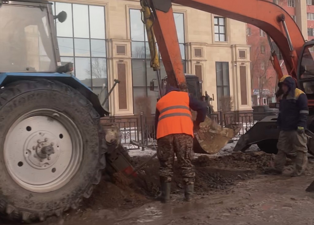 Аким Караганды высказался по поводу частых водопроводных аварий