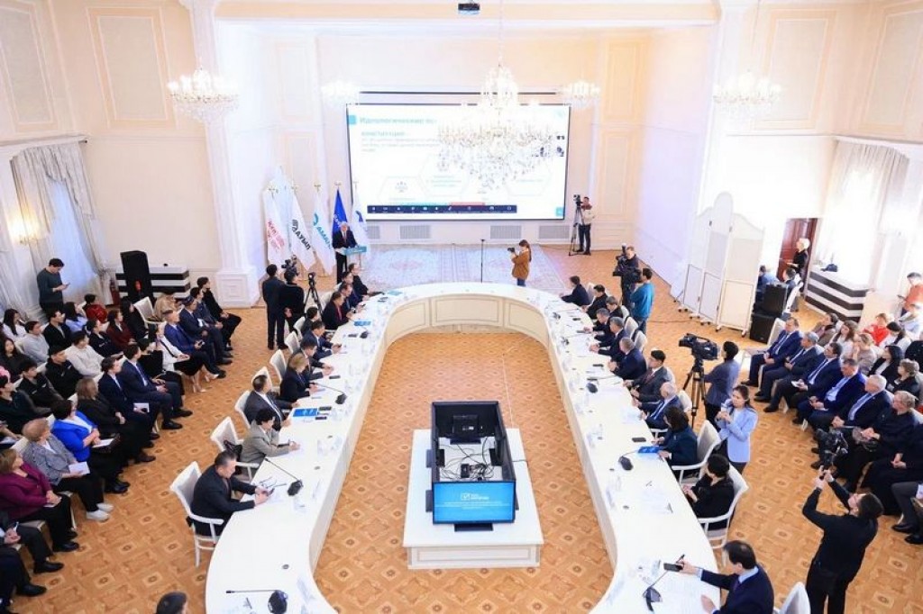 В Караганде состоялся круглый стол о проекте новой Конституции