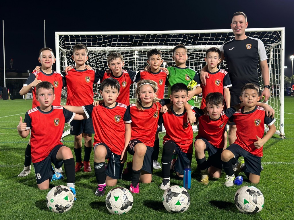 Карагандинская юношеская сборная по футболу «Шахтер-2014» победила англичан