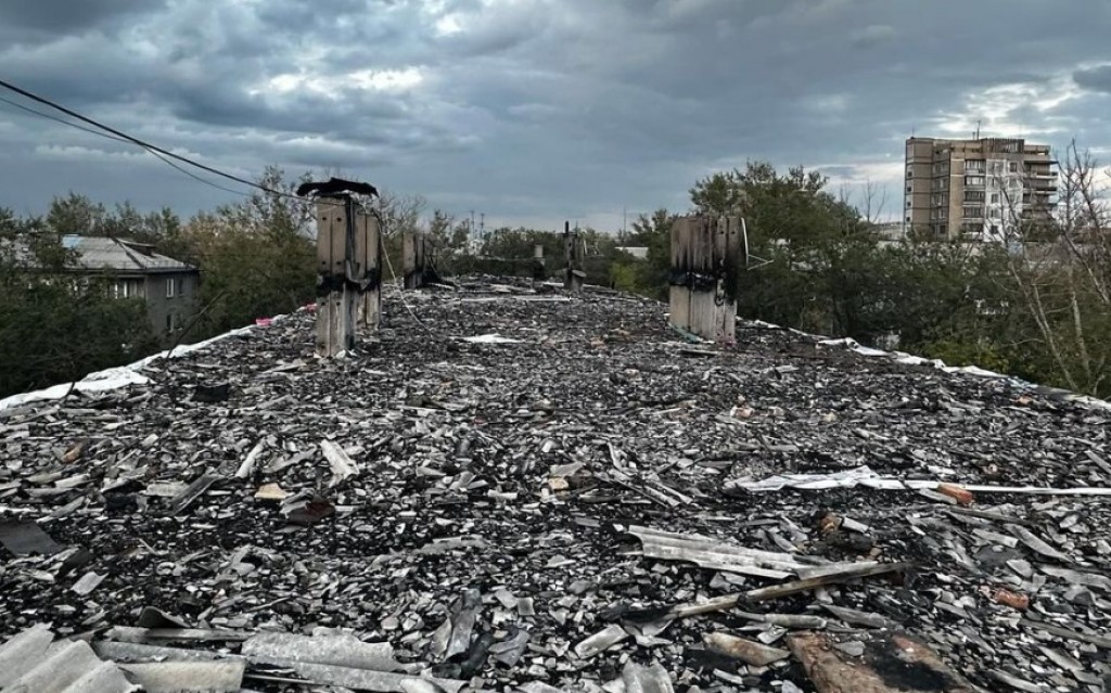 Когда начнётся ремонт сгоревшей кровли по проспекту Бухар жырау, 58 а, ответил аким Караганды