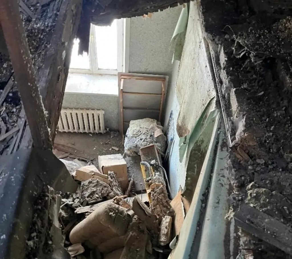 В Темиртау будут решать судьбу дома после обрушения крыши