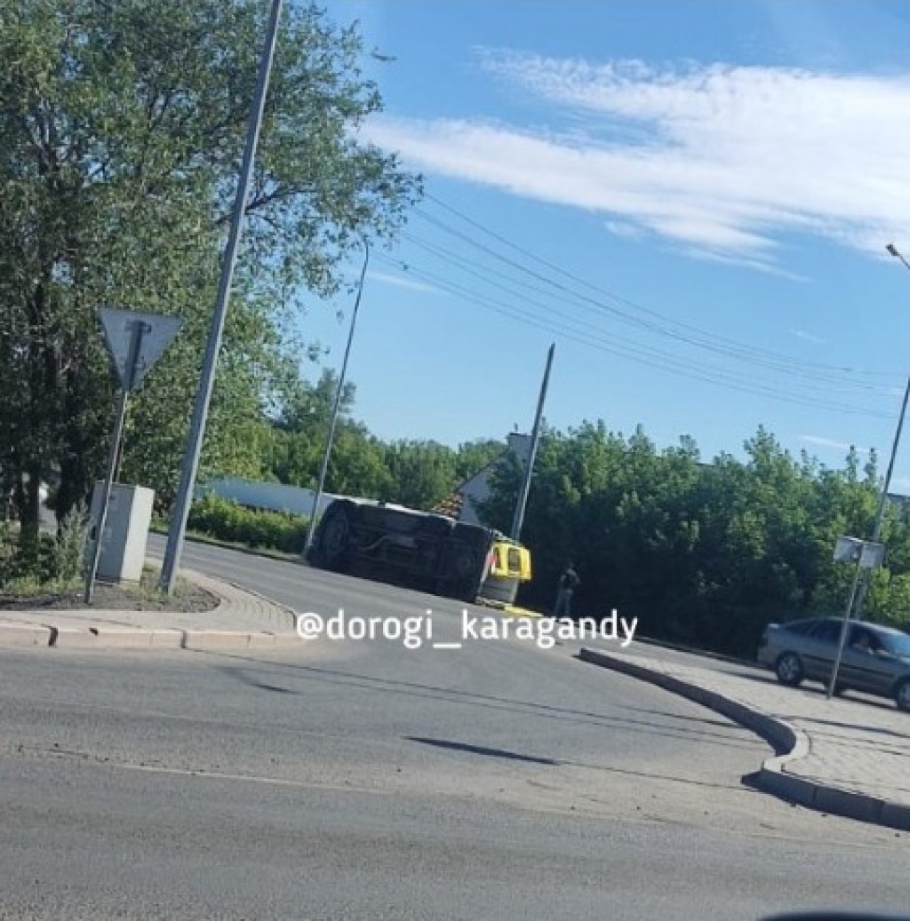 Два ДТП с участием скорой помощи случились в Караганде