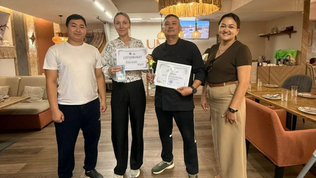 Карагандинским кафе помогают грамотно оформлять меню на казахском языке