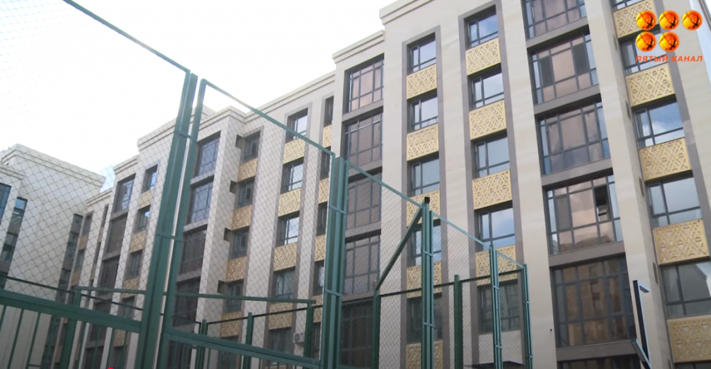 Из-за конфликта застройщиков покупатели из Караганды не могут получить квартиры