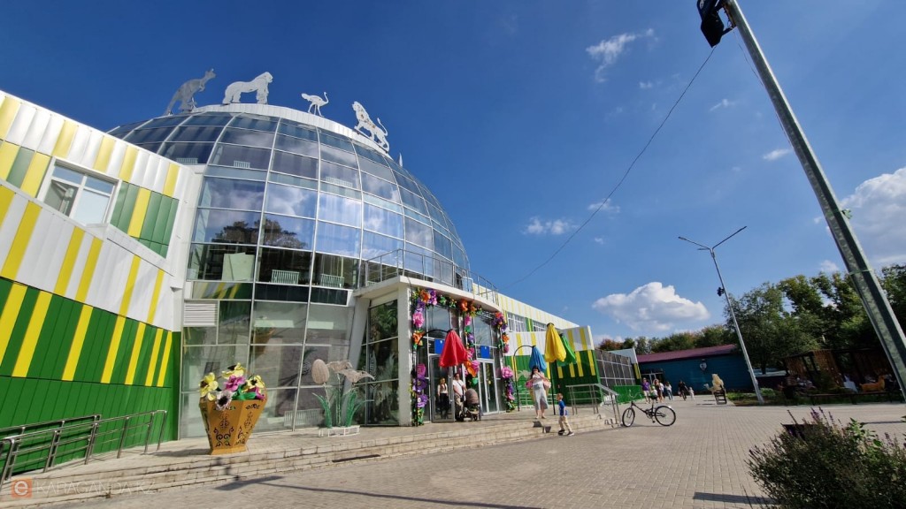 Мен өзімнің есігімді сиқырға отырғыздым