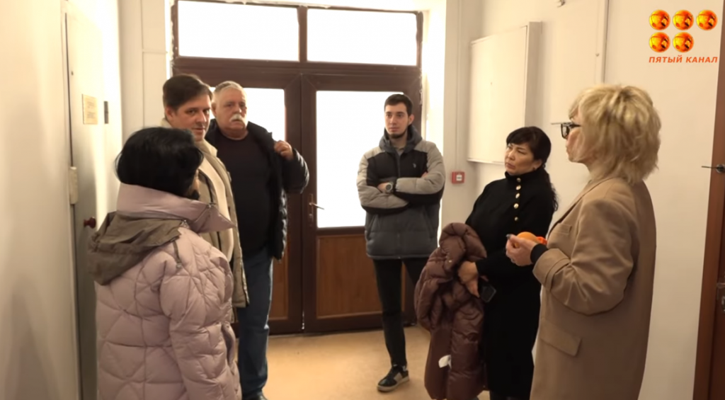 На деле лестница, по документам - 3 комнаты? Конфликт предпринимателей в Караганде