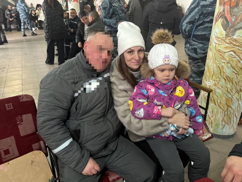 Мәйітханадағы порно әйел