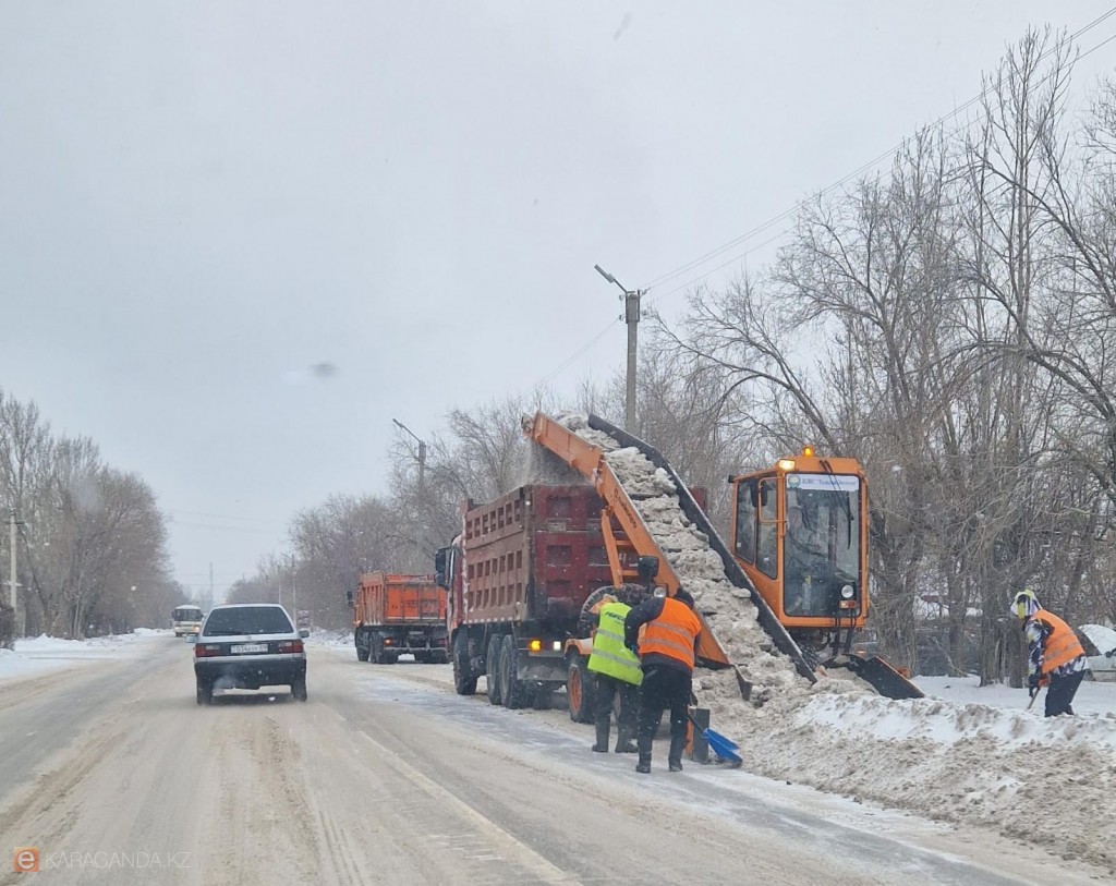 Қыс жақын: Қарағандының жол қызметтері қаланы суыққа қалай дайындайды