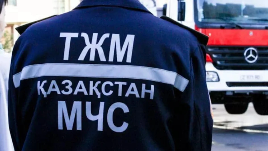 Во дворах жилых домов демонтируют незаконные преграды для проезда спецтехники