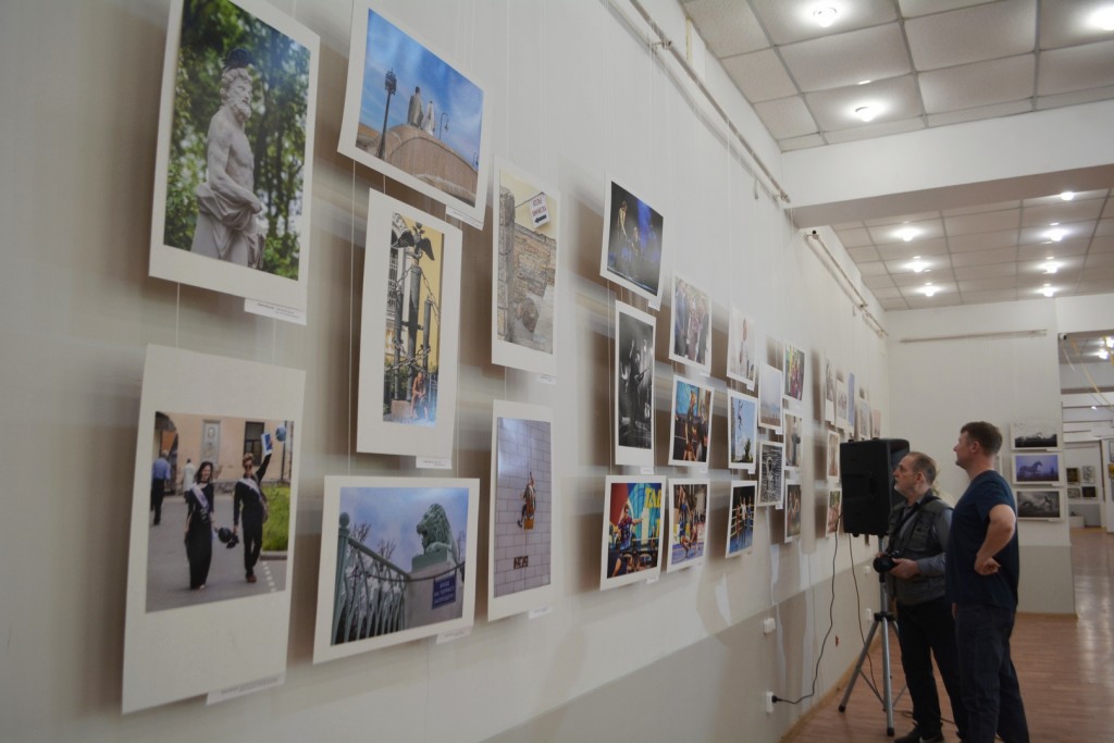 Өмір туралы 216 кадр: Қарағандыда 