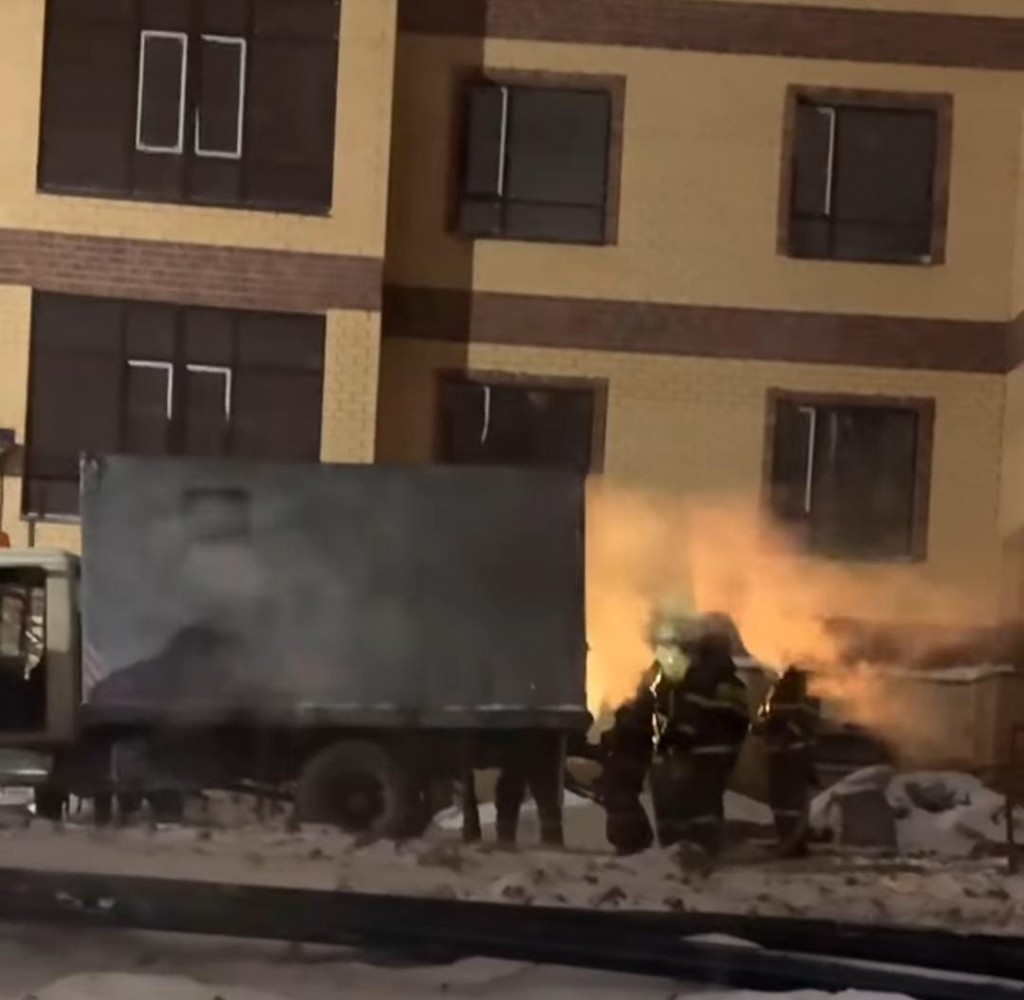 Грузовик «Қарағанды Су» горел в Караганде