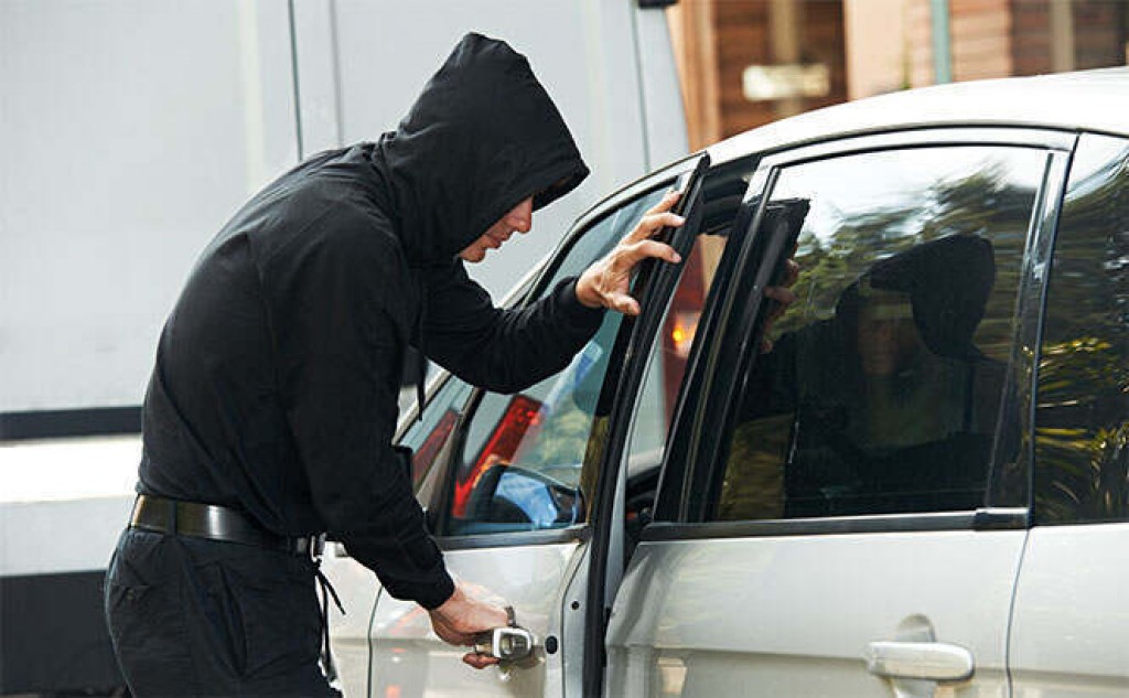 Об угнанном авто его владелец узнал от полицейских в Темиртау