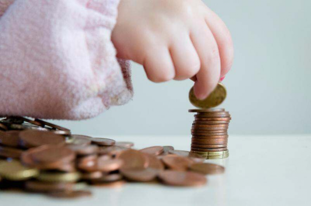 Нерадивую родительницу, задолжавшую алименты на 9 млн тенге, нашли в Караганде