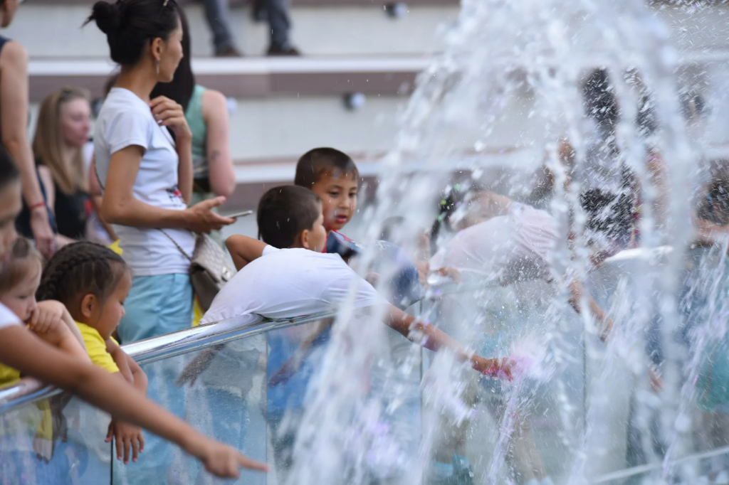 Жителей Карагандинской области предупреждают об аномальной жаре