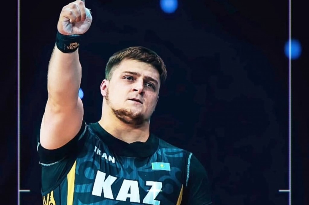 Тяжелоатлет Артем Антропов установил три рекорда на чемпионате Казахстана