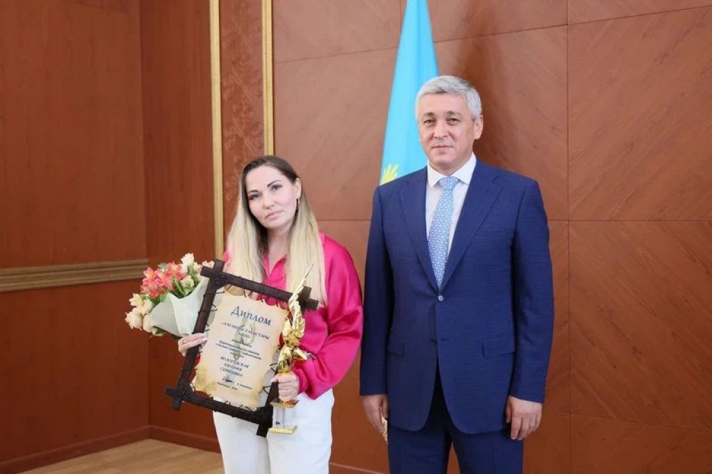 Журналист информационного портала eKaraganda удостоена премии «Алтын сұңқар»