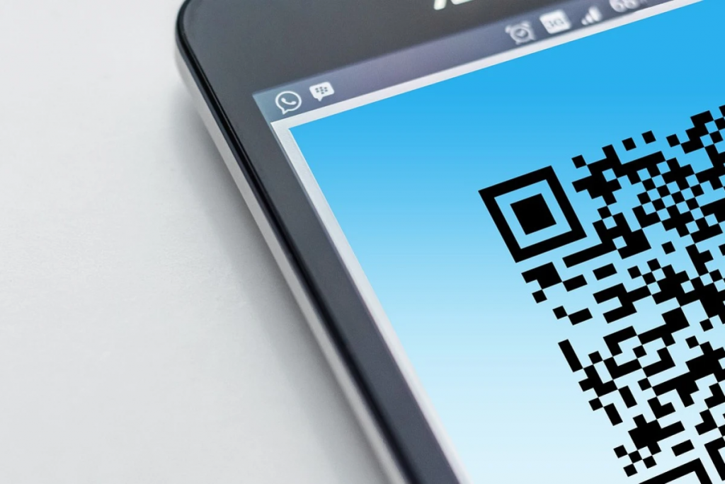 QR-коды помогли спасти 28 детей от суицида — Ерлан Карин