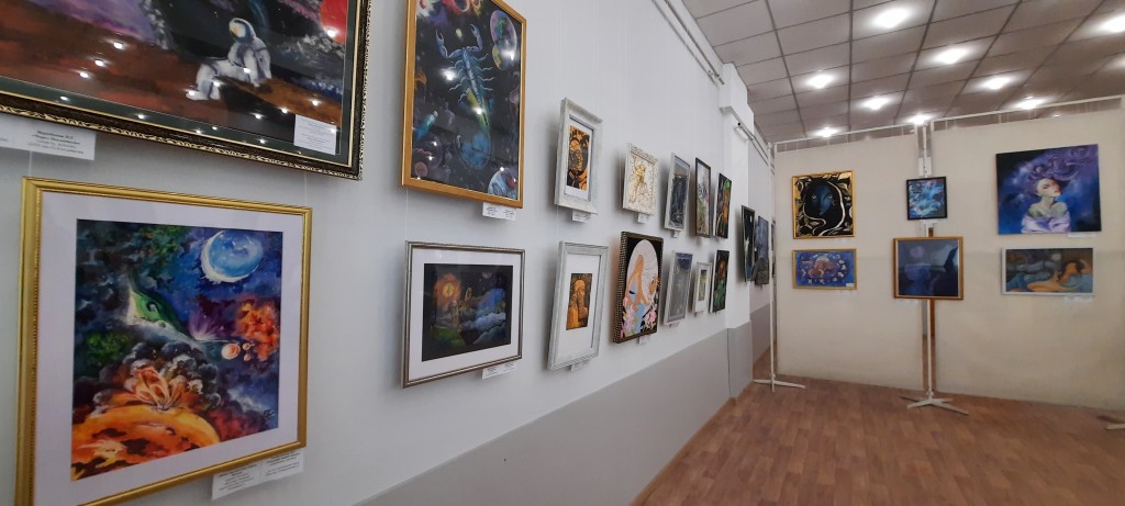 Космос и не только: что представили на новой выставке в карагандинском музее ИЗО
