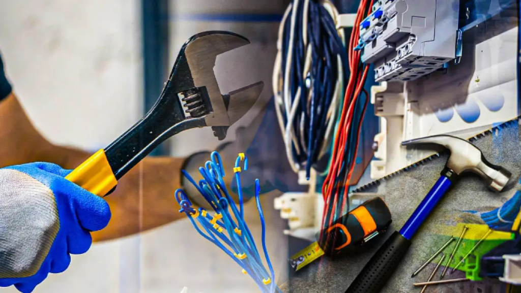 Сколько стоят услуги электриков и сантехников в Казахстане