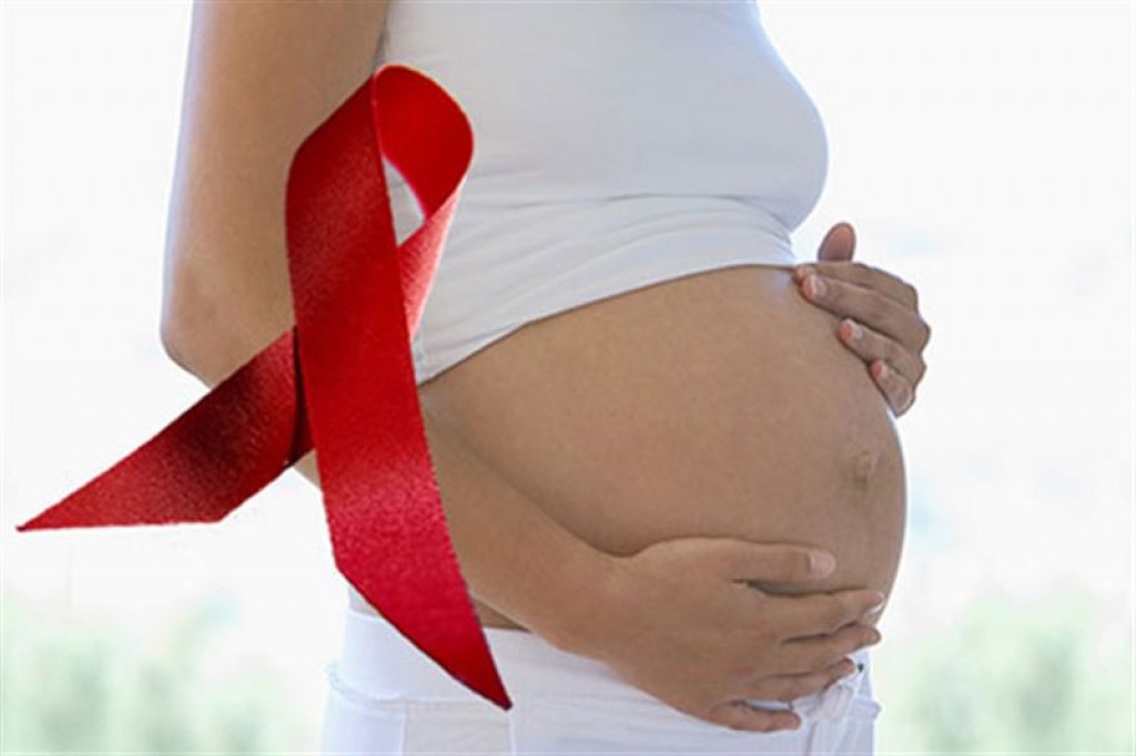 Беременная карагандинка узнала о заражении ВИЧ от врачей