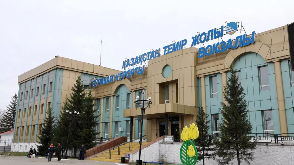 125 железнодорожных вокзалов одновременно модернизируют в Казахстане