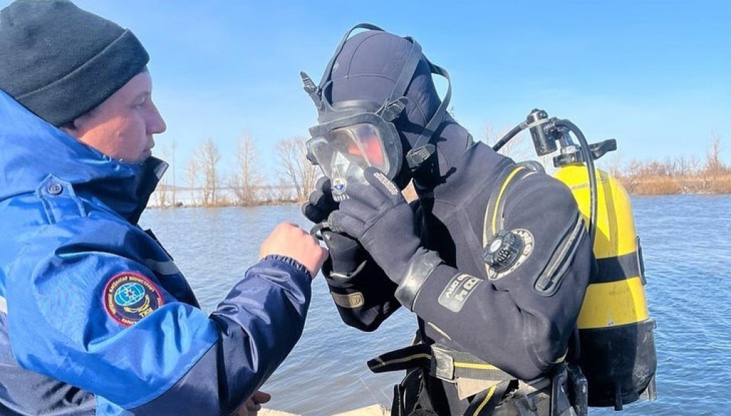 В Темиртау продолжают искать пропавшего рыбака