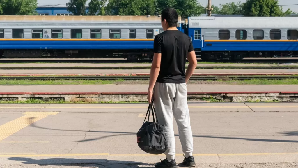 Почему молодежь покидает села: проблемы, которые не решают