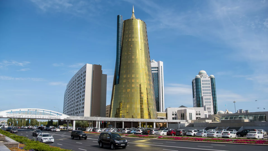 Какие изменения ждут казахстанцев в апреле