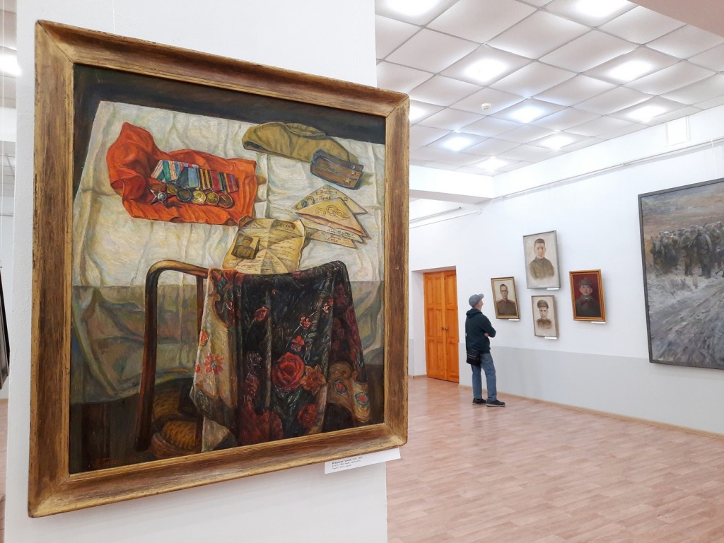 В карагандинском музее ИЗО открыли выставку ко Дню Победы