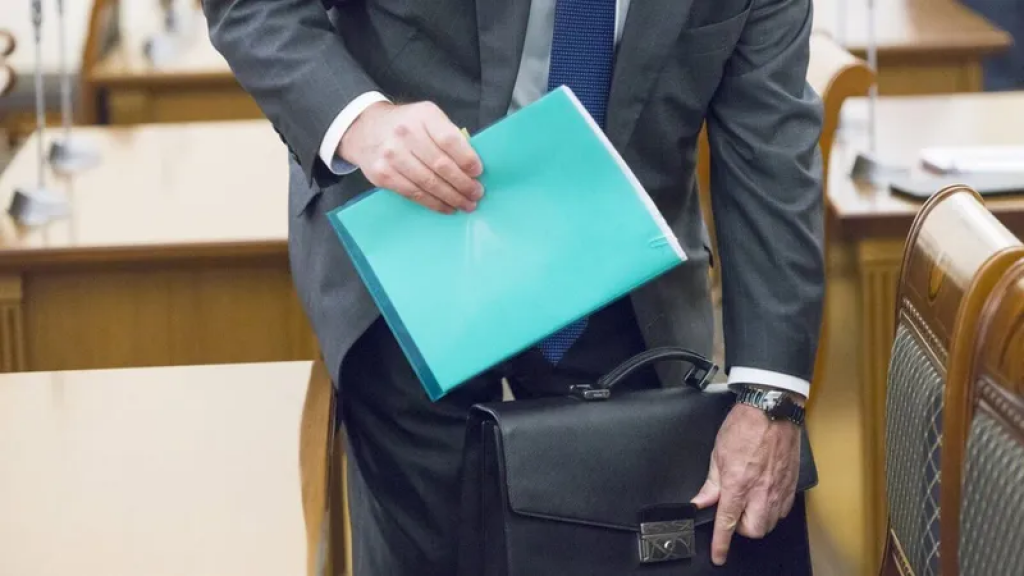 Чиновников будут наказывать за неисполнение поручений президента РК