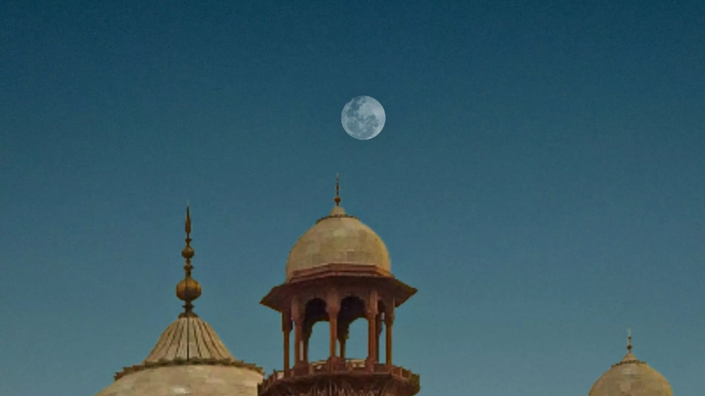 Сегодня верующие встретят Ночь Предопределения 2024 года