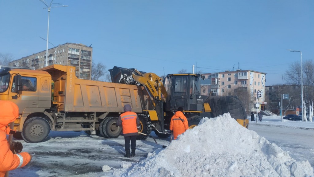 Теміртауға елу адам жол тазалауға шықты