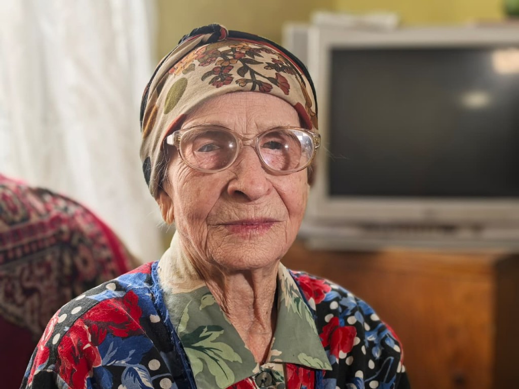 Сто лет на своей «лебединой шейке» – Зоя Лебедева из Темиртау отметила вековой юбилей