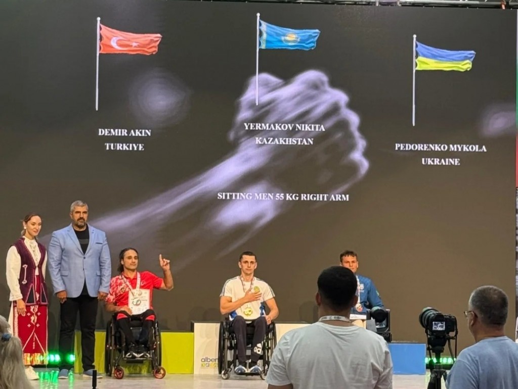 Шахтинск қаласының тумасы Никита Ермаков пара-армрестлингтен бес дүркін әлем чемпионы атанды