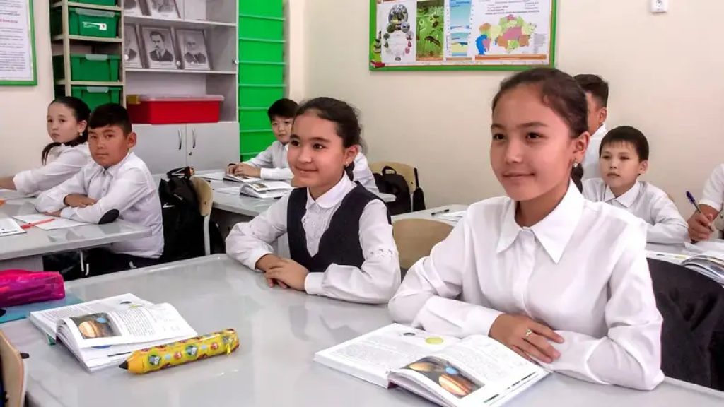 Правила приема в школу изменили в Казахстане