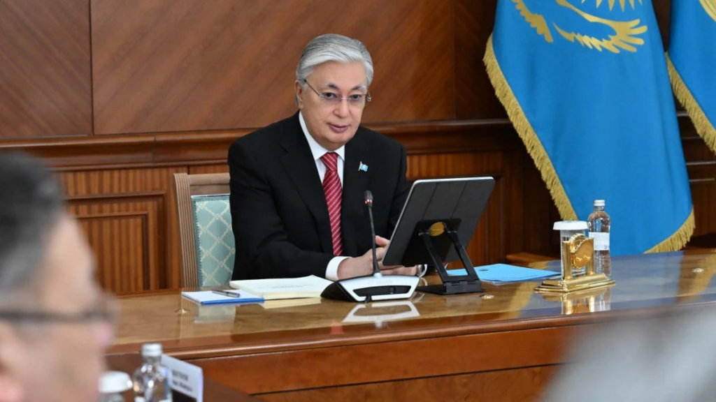 Создание суперкомпьютера и развитие ИИ анонсировал Глава государства