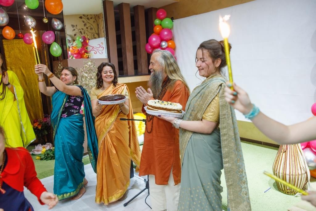 Казахстанская Академия Йоги отметила 30-летний юбилей