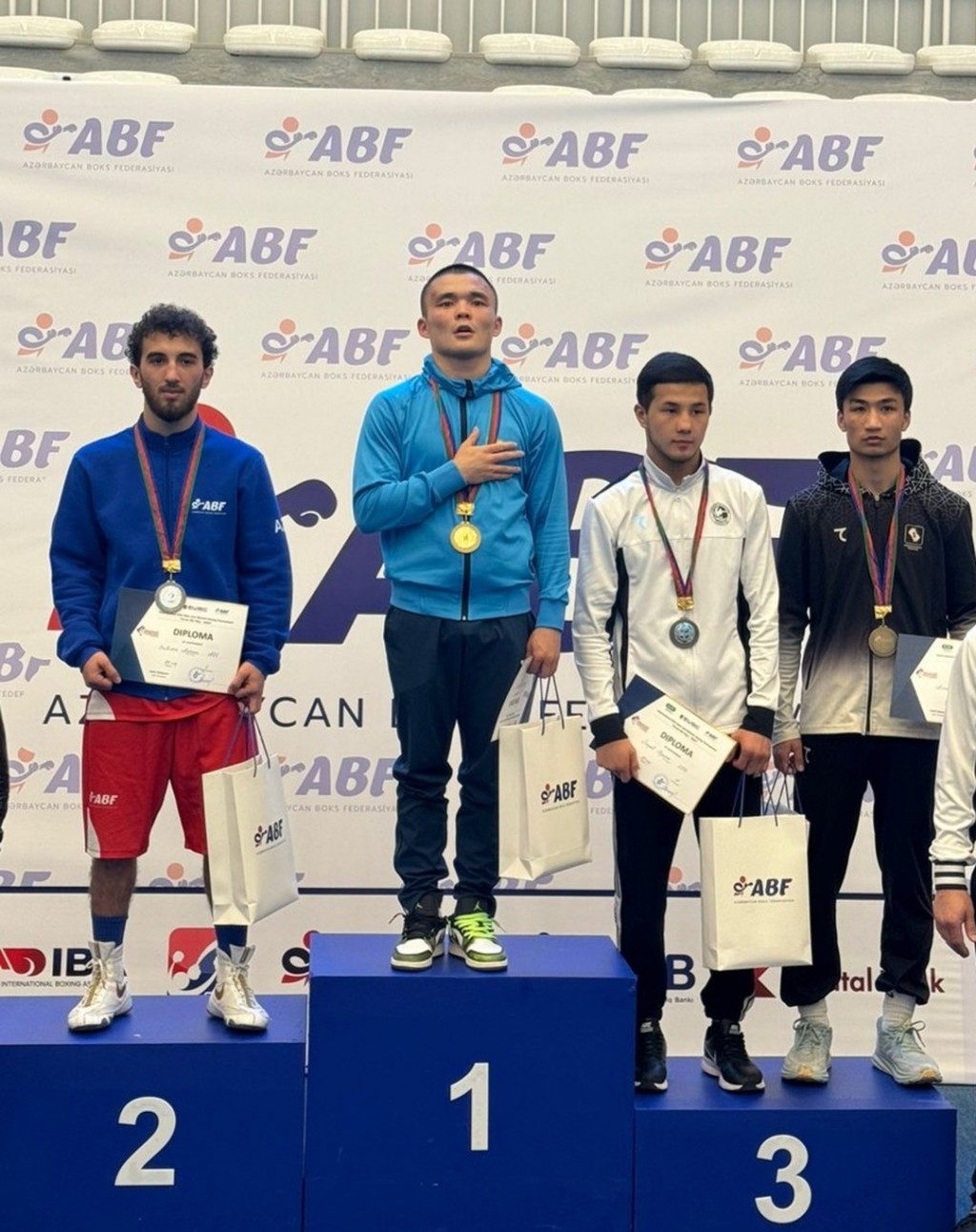 «Золото» взял на международном турнире боксер из Караганды