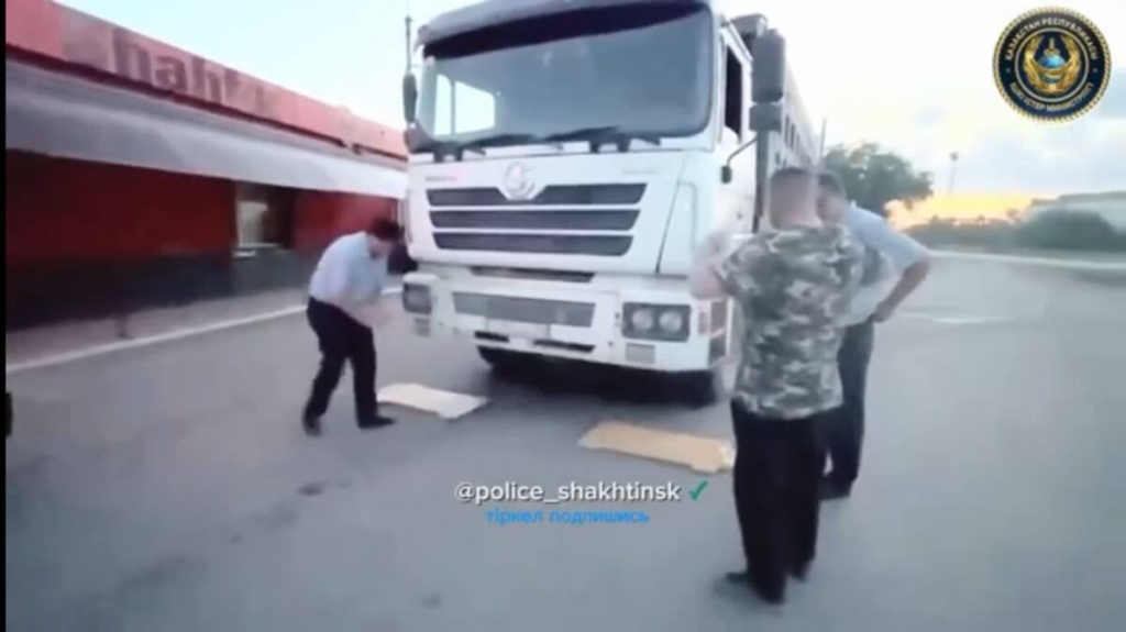 78 большегрузов с превышением весовых параметров выявлено за июнь в Карагандинской области