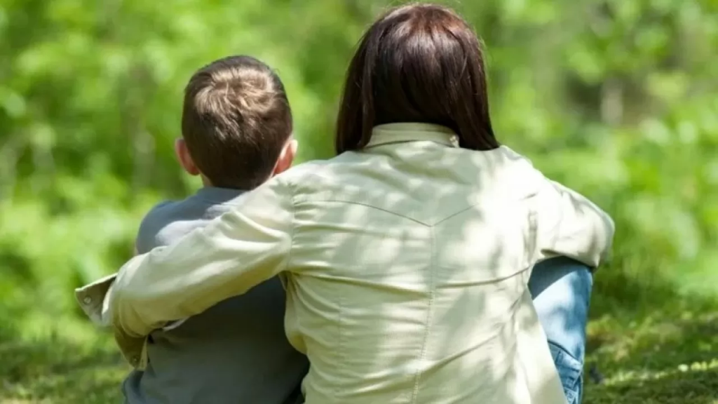 Правила передачи казахстанских детей на усыновление изменились