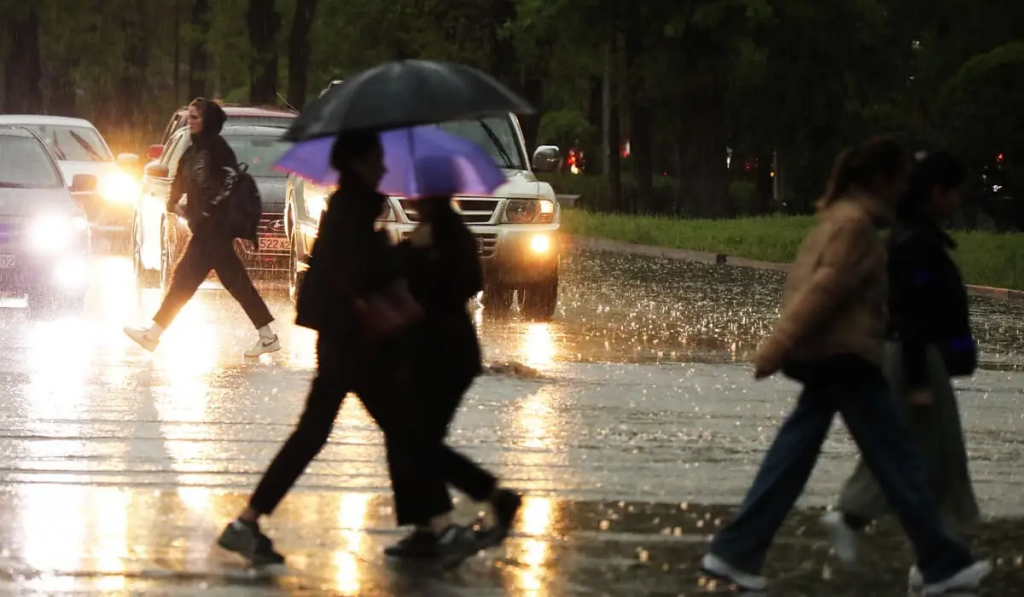 Дожди, снег и заморозки прогнозируют синоптики в Казахстане 15-17 апреля