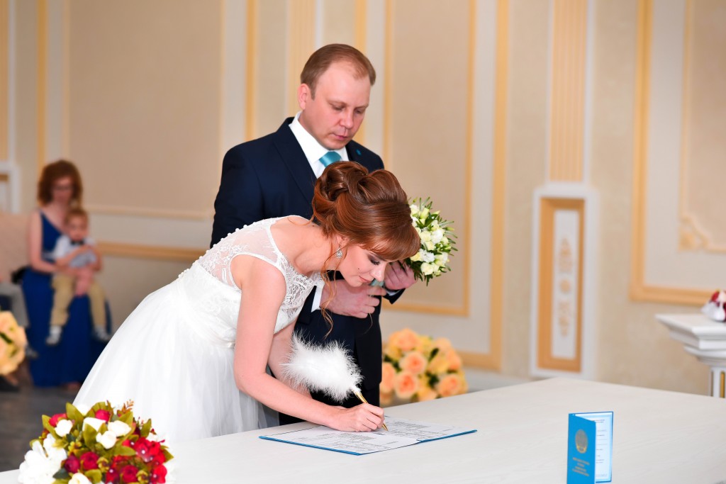 Сколько пар зарегистрировали брак в Караганде в зеркальную дату?