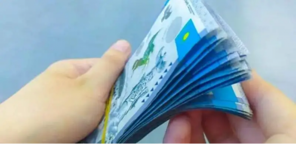 Казахстанским студентам повысили стипендии в два раза