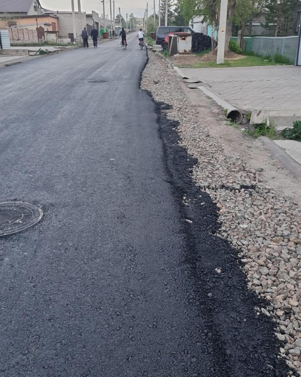 Карагандинцы пожаловались на плохо уложенный асфальт на улице Либкнехта