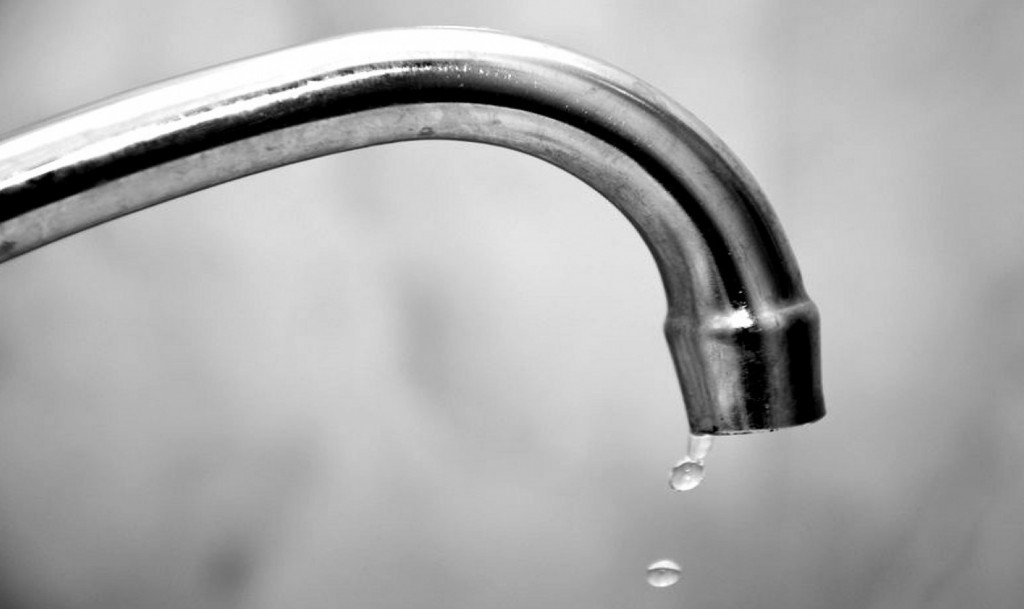 Водопроводная авария произошла в Караганде