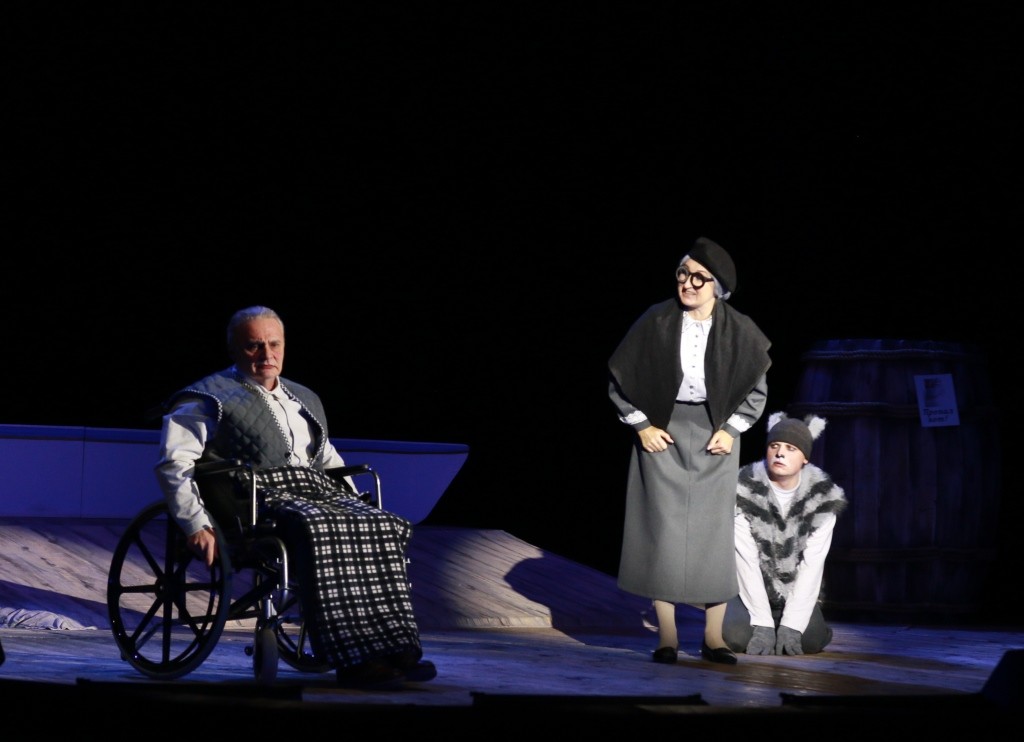 В Темиртауском театре представили новую постановку «Cтендап на четырех лапах»