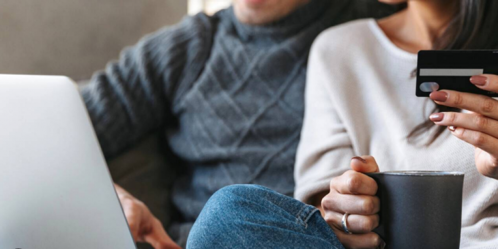 Казахстанцам нельзя брать кредит без согласия супруга: как можно будет его получить