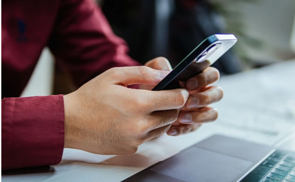 Более половины казахстанцев обращаются в цифровые сервисы на казахском языке