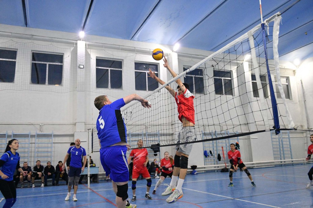 Металлурги Темиртау приняли участие в соревнованиях любительской волейбольной лиги