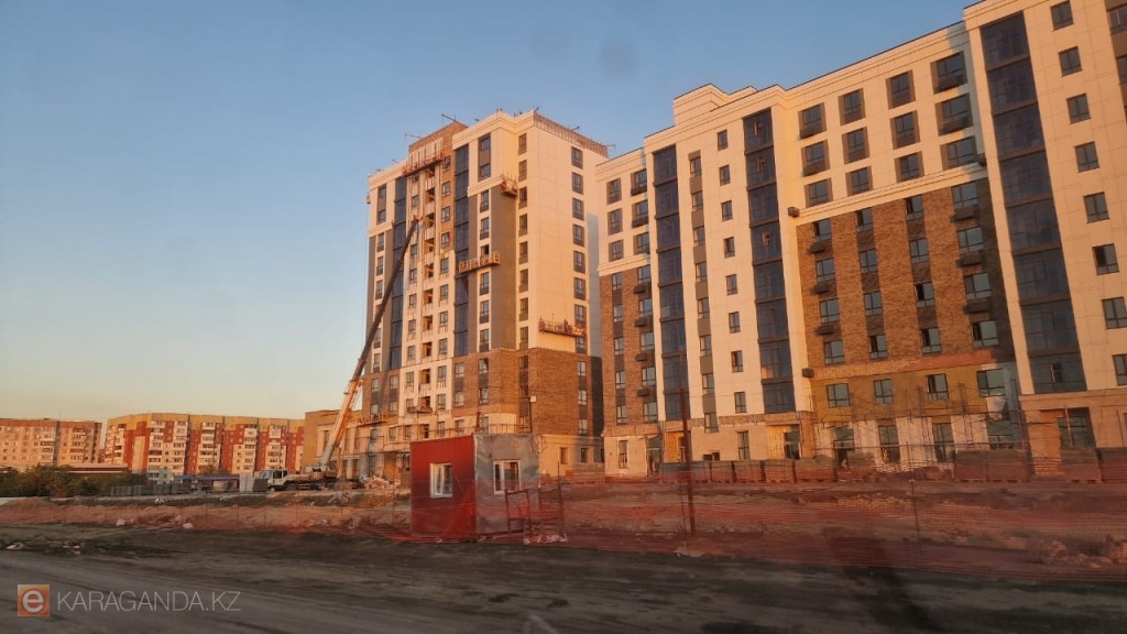 Қысыммен Ипотека: неліктен қазақстандық банктер тұрғын үй несиелерін беруді жаппай тоқтатты